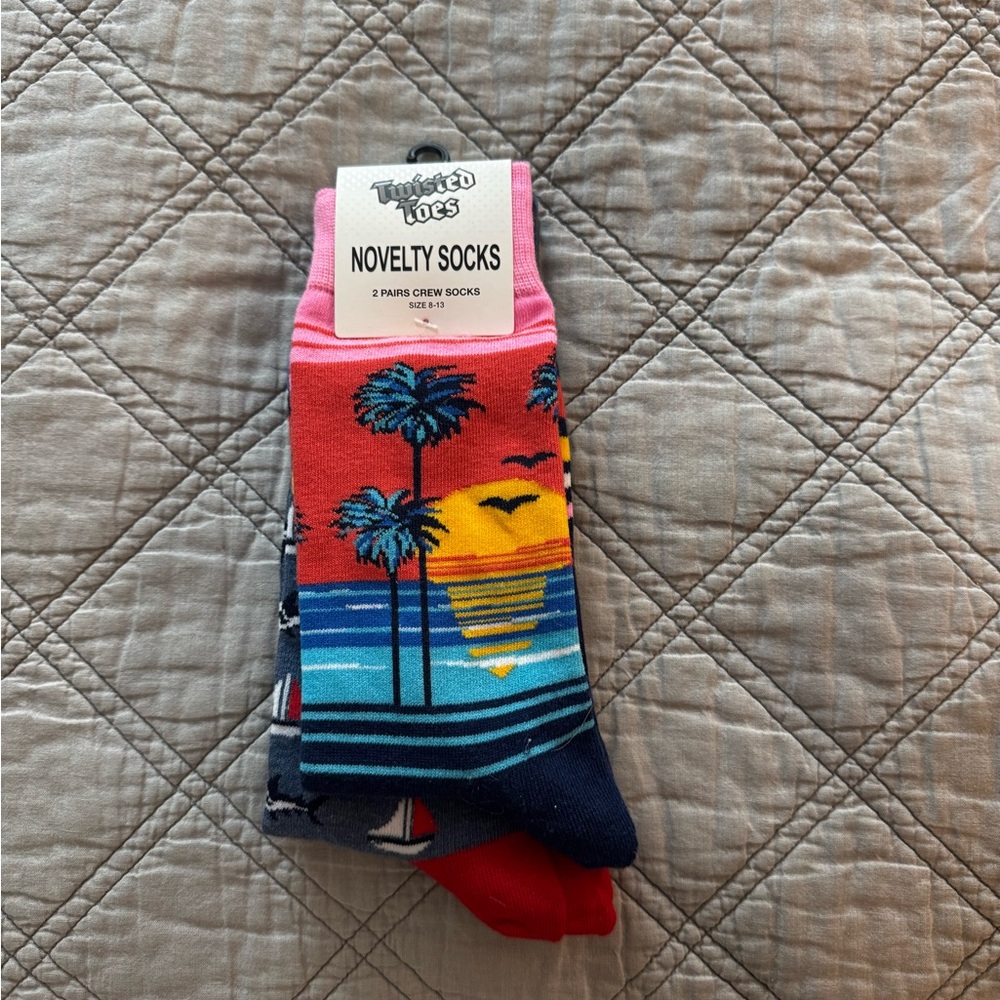 Twisted Sunset Palm Tree Socks - Multicolor